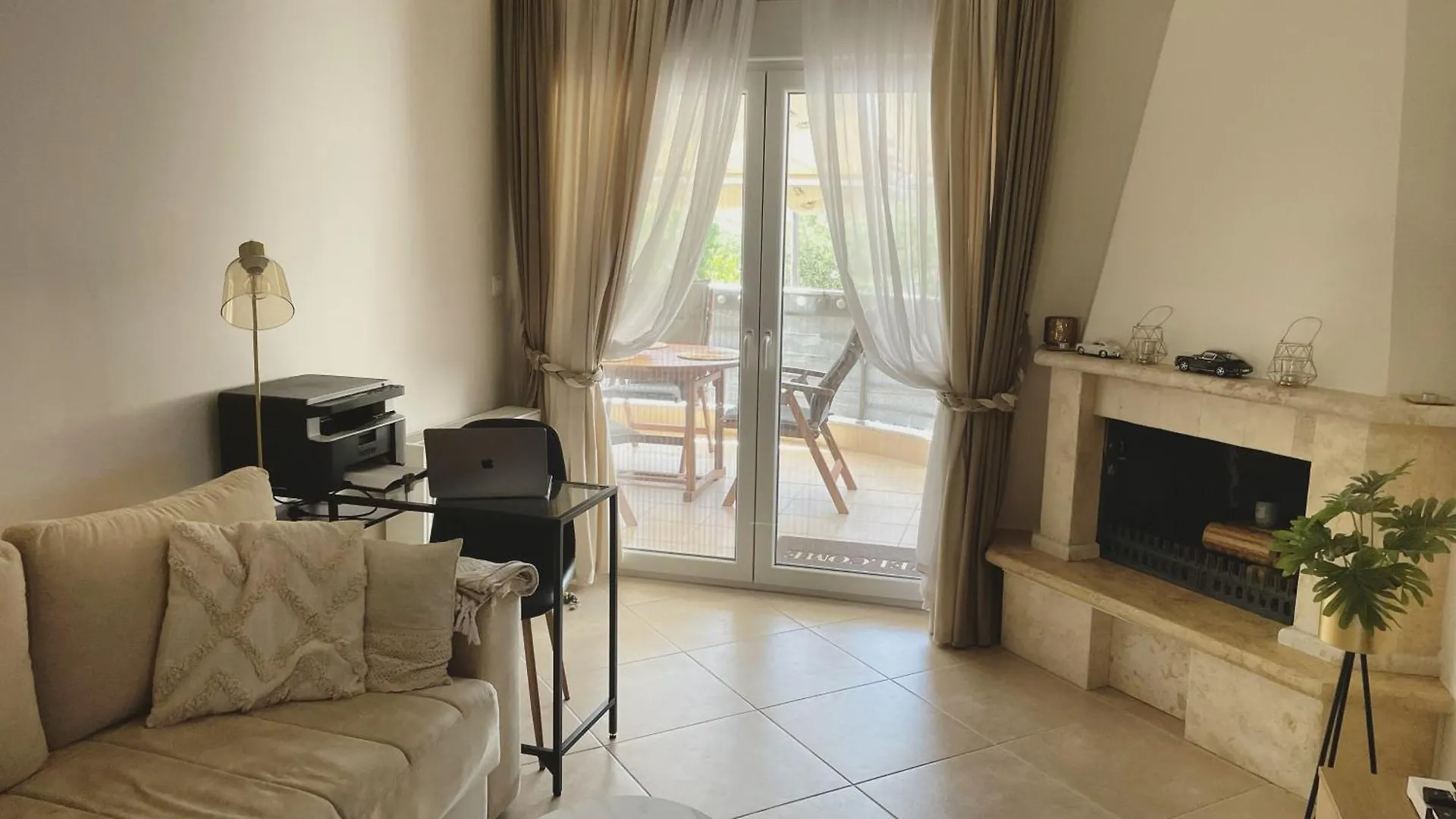 Fterna Apartment Peraía