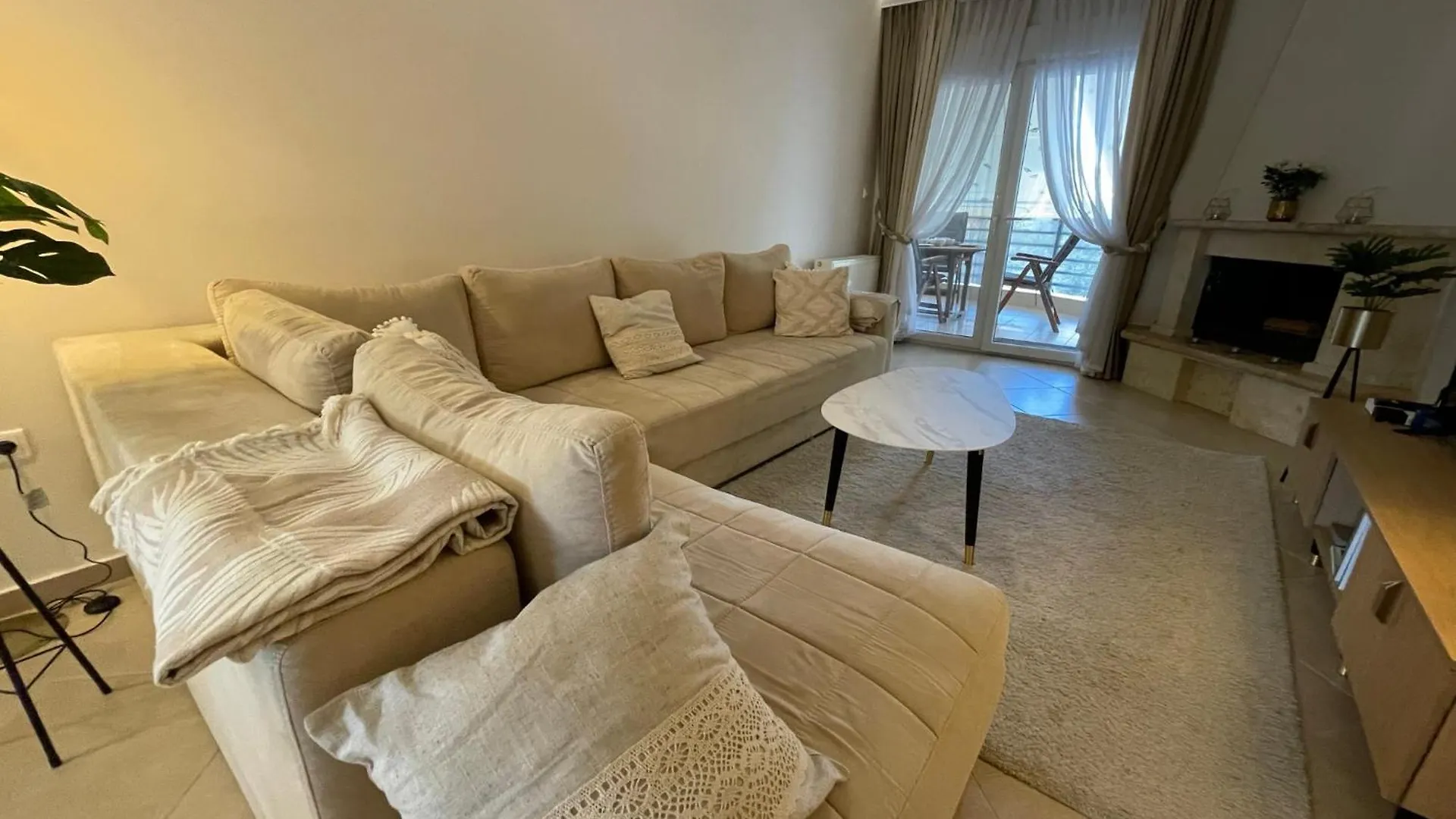 Fterna Apartment Peraía Grecja